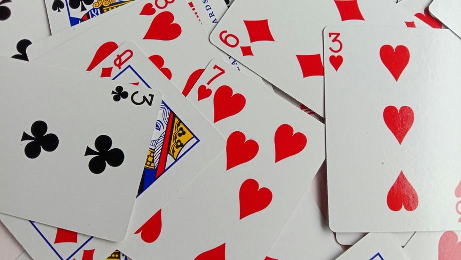 Plinko en Casinos Online: Guía Completa del Juego de la Bolita